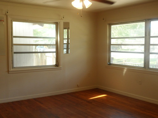 Foto del edificio - 107 Magnolia Ave SE