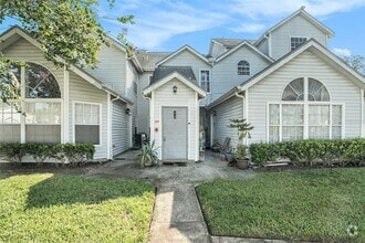 Building Photo - 12145 Armenia Gables Cir