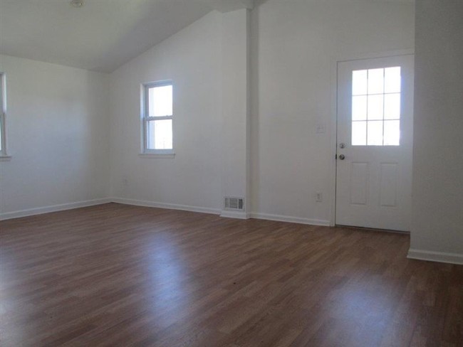 Building Photo - 6864 Wilkie St