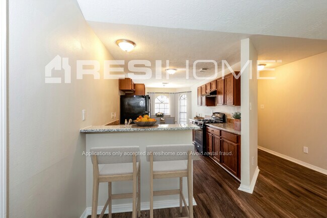Building Photo - 13710 Sableglen Dr