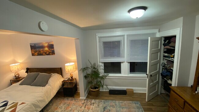 Foto del edificio - 18 Trudeau Rd