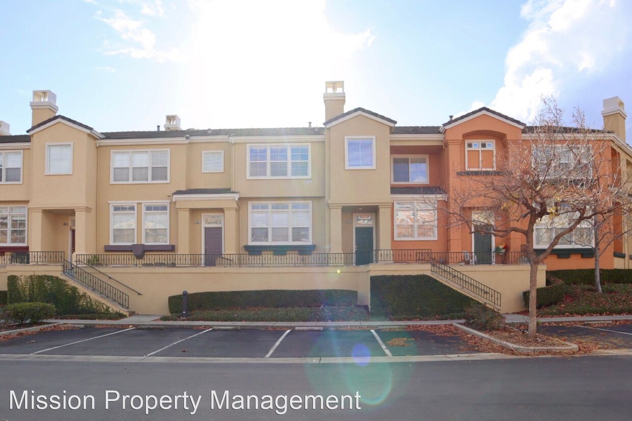 Foto principal - 3 br, 2.5 bath House - 3513 Braxton Cmn