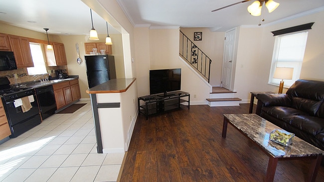 Building Photo - River Run Apartments