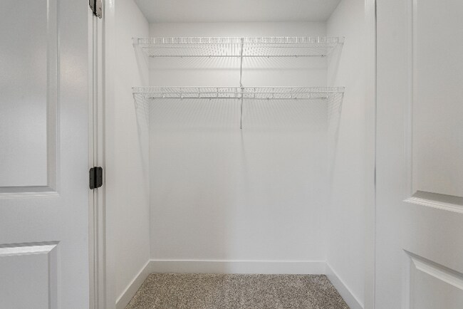 Foto del edificio - 13 Barnyard Cir