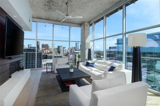 Foto principal - 2 bedroom in Denver CO 80202