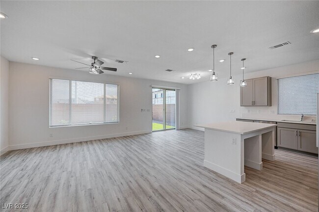 Building Photo - 5733 Avondale Rise Wy