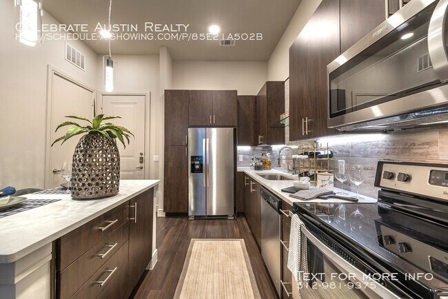 Building Photo - Windsor Turtle Creek