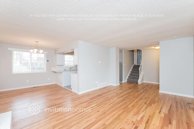 Foto del edificio - 3760 W 95th Pl