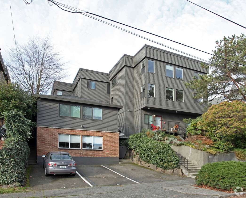 Whitman Apartments Apartments in Seattle, WA