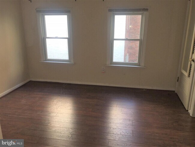 Building Photo - 506 S Juniper St