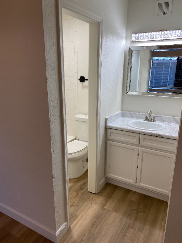 Foto del edificio - 419 E Washington Ave