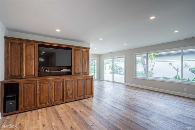 Building Photo - 3 br, 2 bath House - 601 Avenida Vaquero