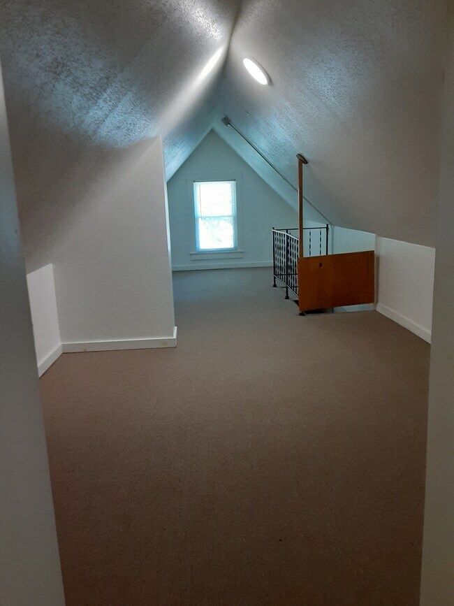 Bedroom #1 - 55 Katherine St