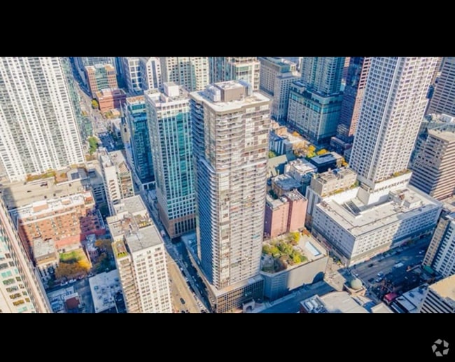 Building Photo - 10 E Ontario St