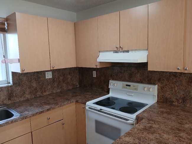 Building Photo - 3254 W 70th St