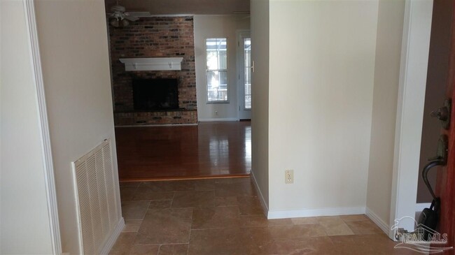 Building Photo - 4435 Roxborough Pl