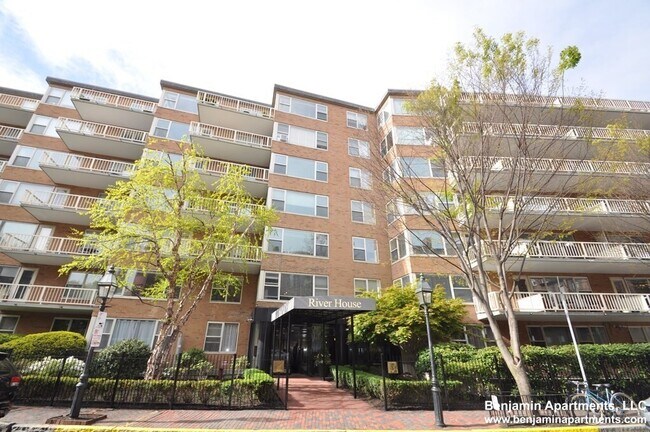 Foto del edificio - 145 Pinckney St