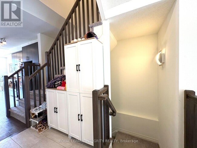 Building Photo - 148 Overberg Way