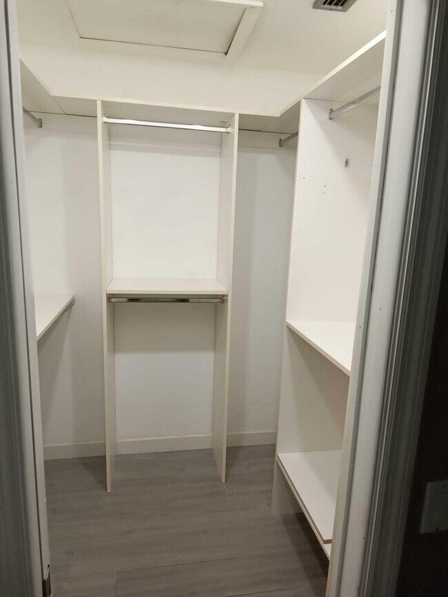 Foto del edificio - 1402 SW 25th Ave