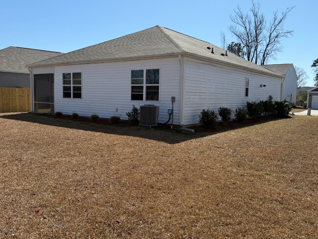 Building Photo - 320 Windy Wds Wy