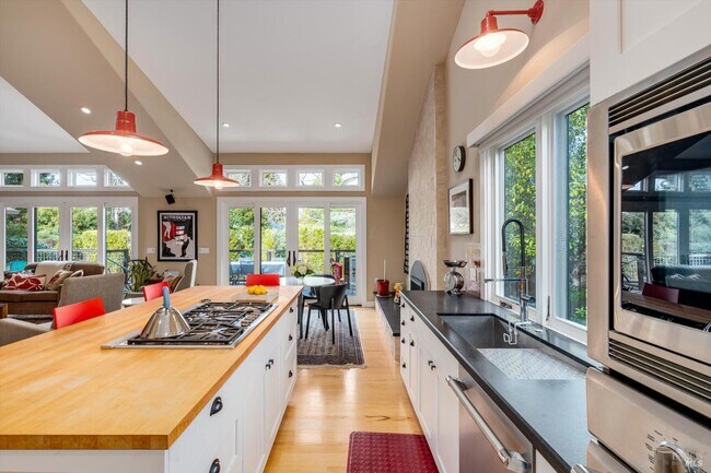 Foto del edificio - 1675 Sylvaner Ave