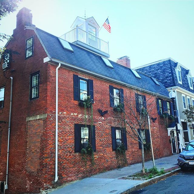 Foto del edificio - 240 Bunker Hill Street