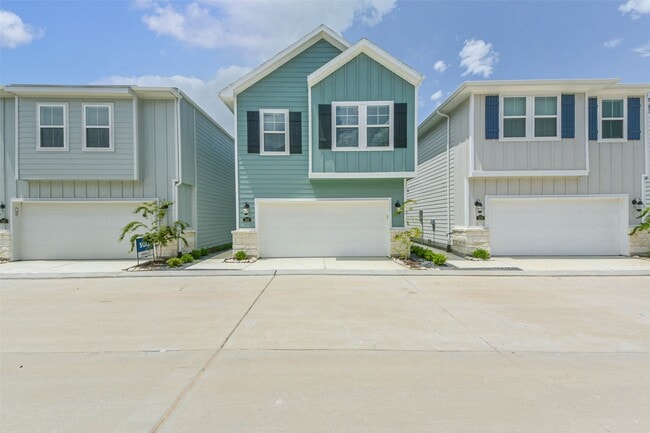 Building Photo - 583 Avisa Dr