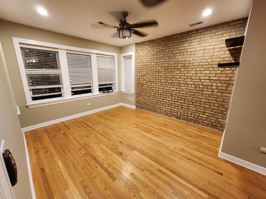 3337 W Byron St Unit 1, Chicago, IL 60618 Condo for Rent in Chicago