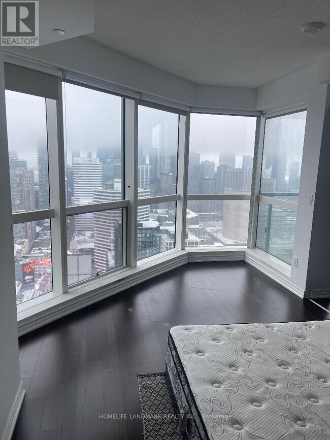 Photo du bâtiment - 386-4386 Yonge St