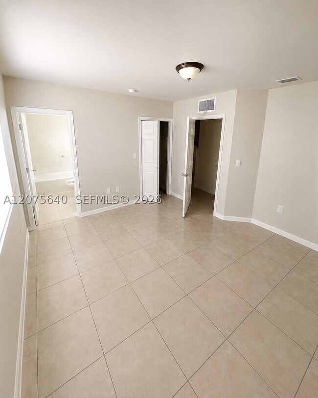 Foto del edificio - 612 SW 11th St