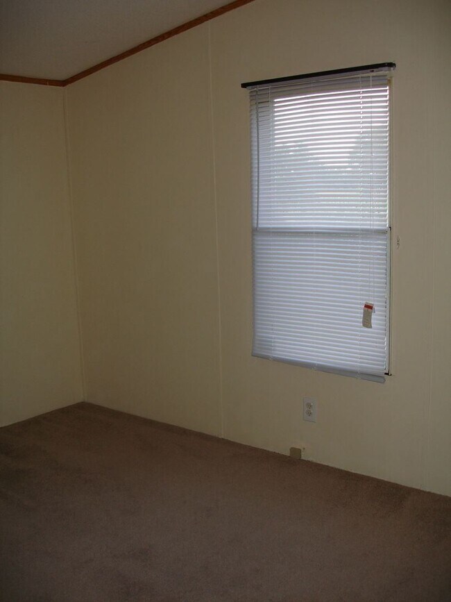 Building Photo - 2 br, 2 bath House - 19 ROBERTS ROAD