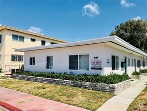 Building Photo - 887 80th St