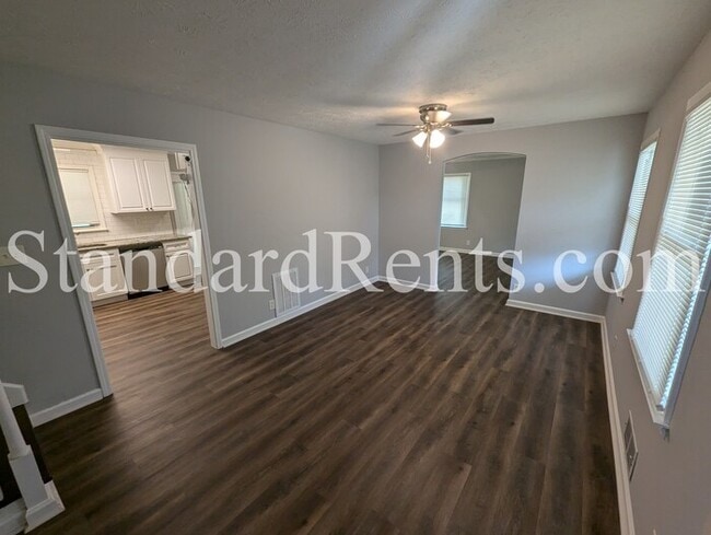 Building Photo - 2591 Kings Cir NW