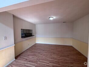 Building Photo - 900 Charnell Dr