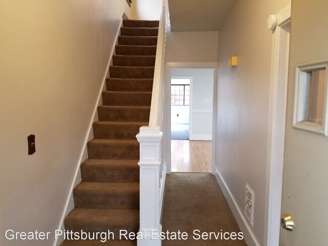 Foto del edificio - 3 br, 1 bath House - 1054 8th Ave.