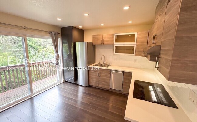 Foto del edificio - 1-Bed/1-Bath Condo/Voucher Accepted/Available Now!