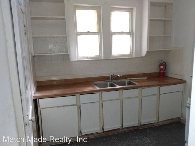 Building Photo - 3 br, 2 bath House - 4205 Perry St