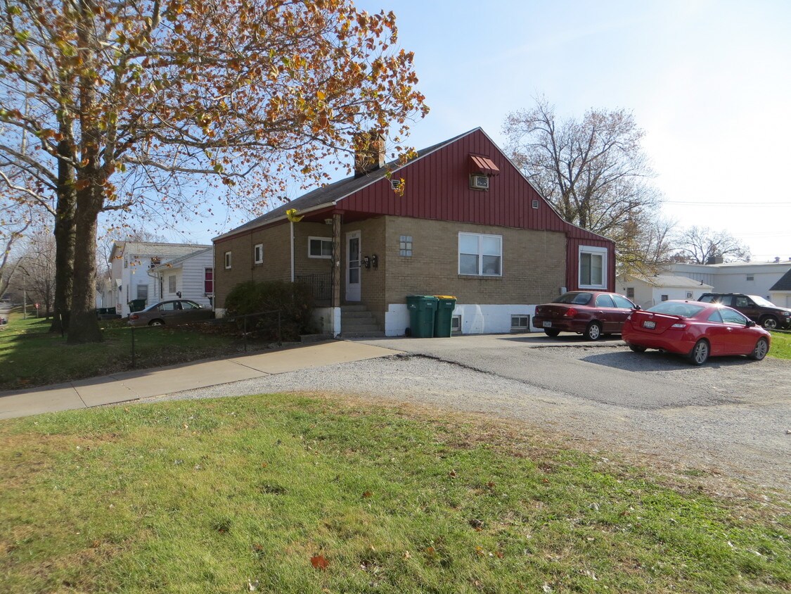 Primary Photo - 637 W Orchard Dr