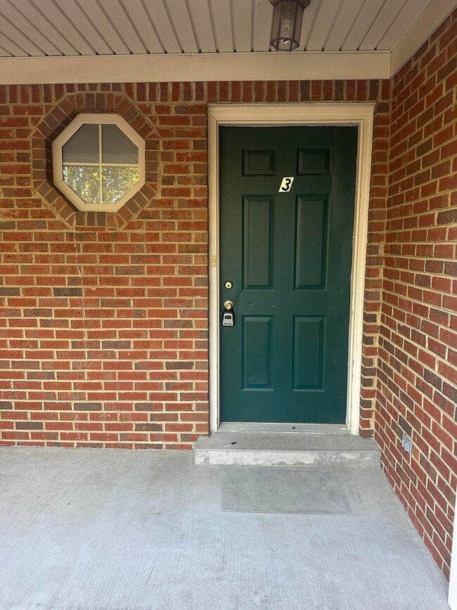 Foto del edificio - 2005 River Ridge Rd