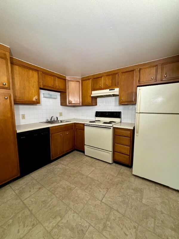 Foto del edificio - 2715 Eggert Rd