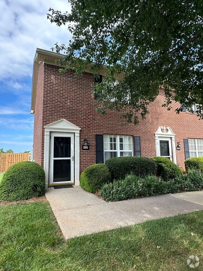 Building Photo - 2866 Florence Dr