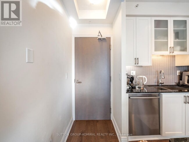 Photo du bâtiment - 9088 Yonge St