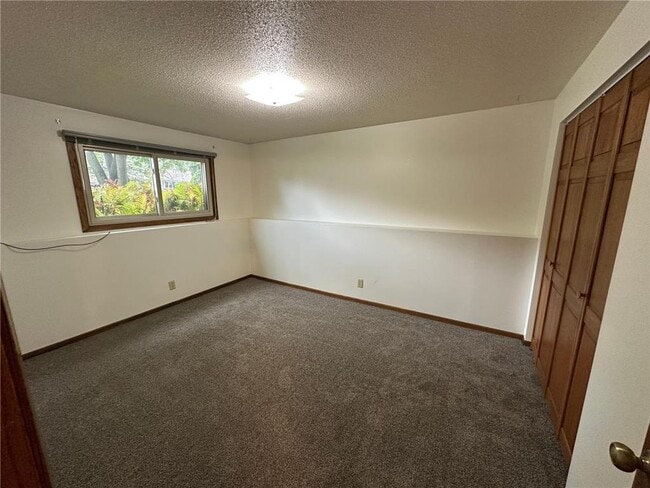 Building Photo - 9350 Syndicate Ave
