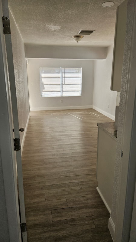 Building Photo - 951 W 53rd St