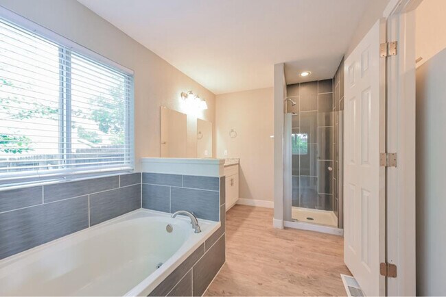 Building Photo - 3287 S Ensenada Way