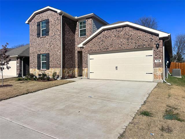 Foto del edificio - 728 Pineywood Trl