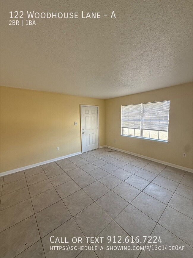 Foto del edificio - 122 Woodhouse Ln