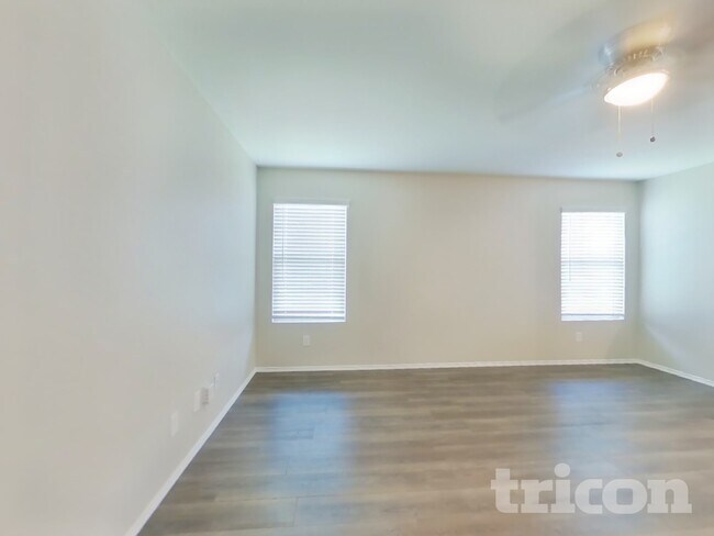 Foto del edificio - 14201 Serrano Ridge Rd