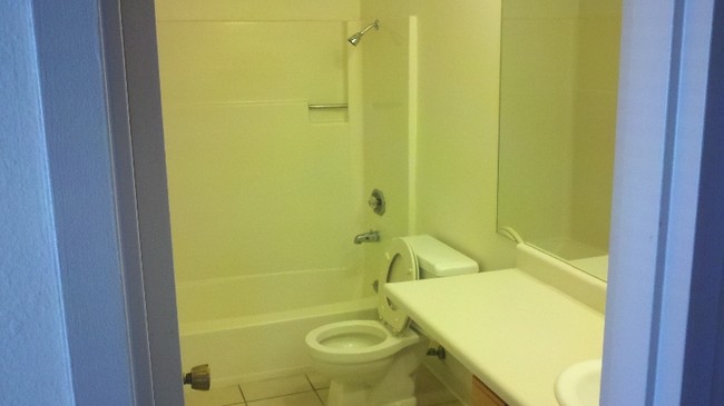 Bathroom - Continental Garden Apartments