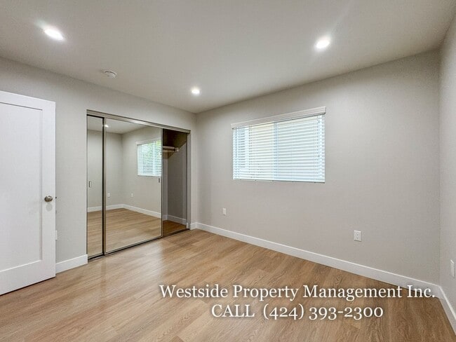 Building Photo - 316 Ximeno Ave